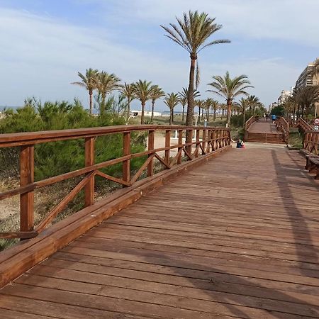 Apartamento, Estudio En La Playa Playa de Gandia Экстерьер фото